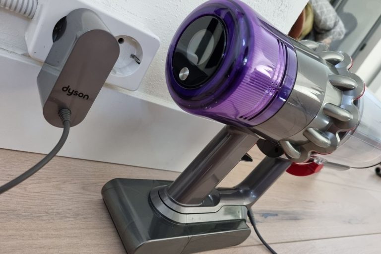 Dyson Vacuum Not Charging